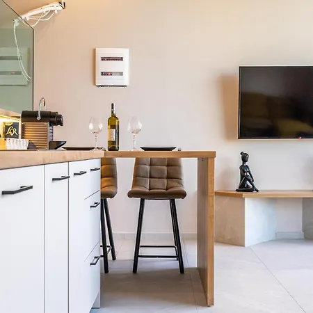 酒店 Pathos Seaside 法里拉基