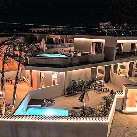 Pathos Seaside Ξενοδοχείο 3*