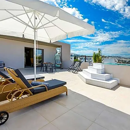 Pathos Seaside