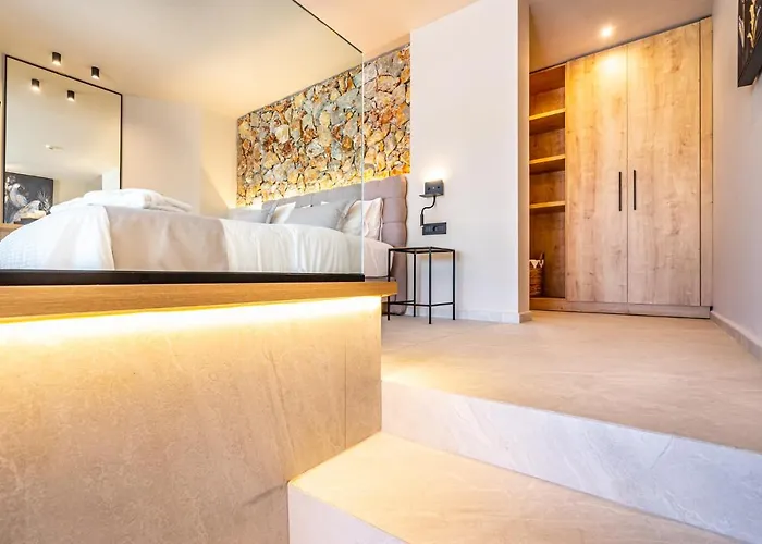 Pathos Seaside Hotel 3*