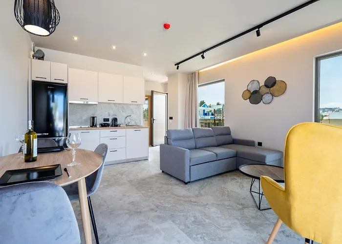 Hotel Pathos Seaside 3*