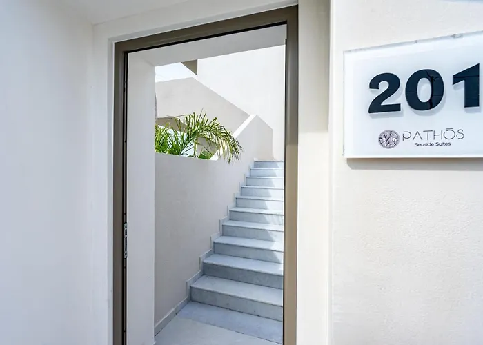 Pathos Seaside Hotel