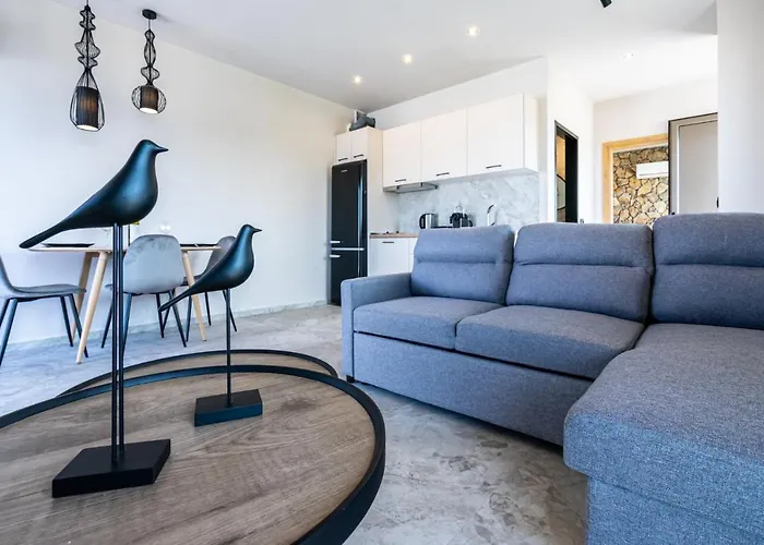 Pathos Seaside Hotel 3*