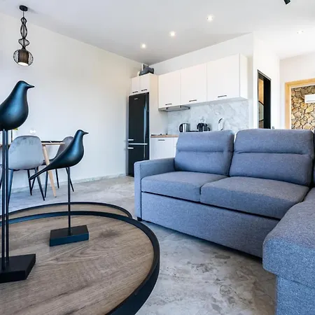 Pathos Seaside Hotel 3*